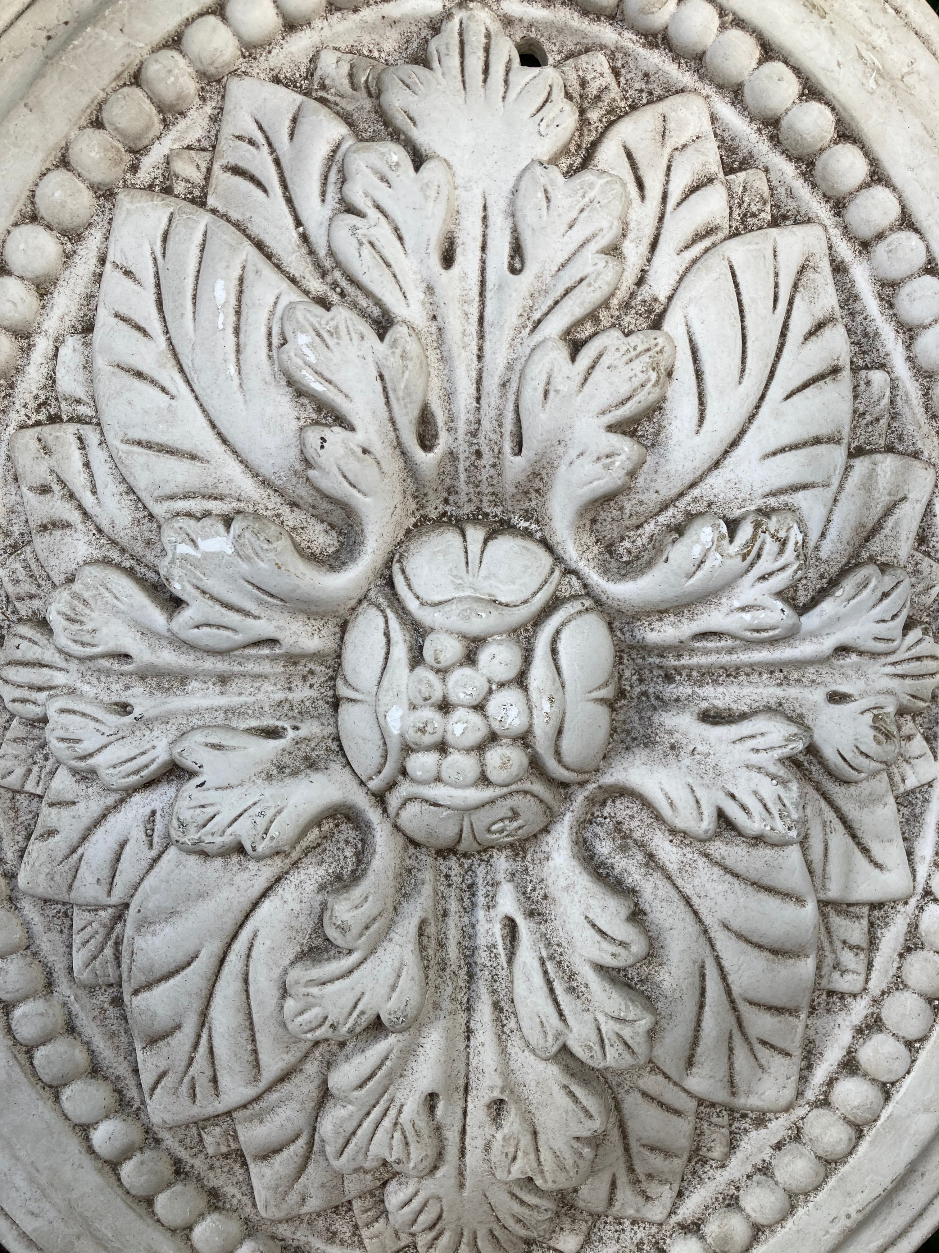 Antique Style Plaster Medallion Garden Wall Moulding / Decor