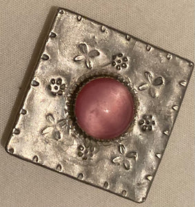 Vintage Arts & Craft Brooch, Hammered Pewter on Brass with Pink Stone 3x3cm