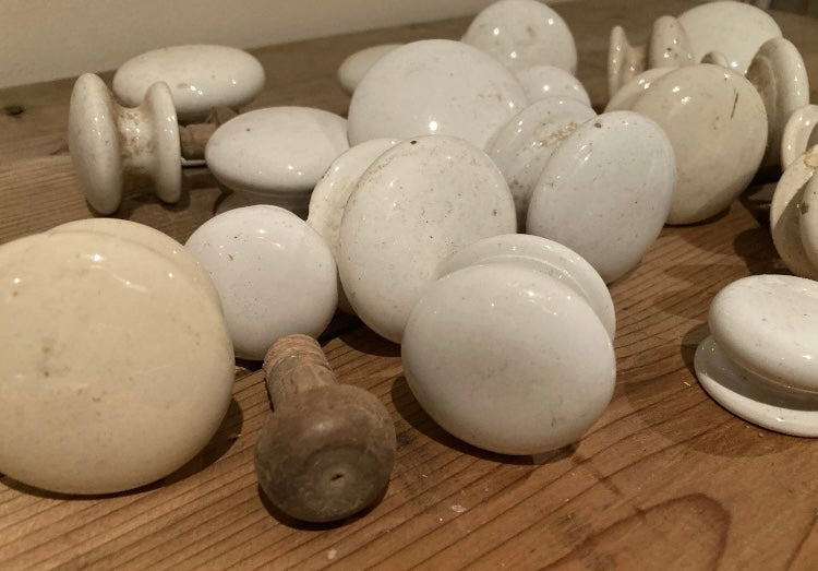 Large Job Lot of Reclaimed Porcelain Door Knobs / Handles Uncleaned & Reclaimed - See Photos