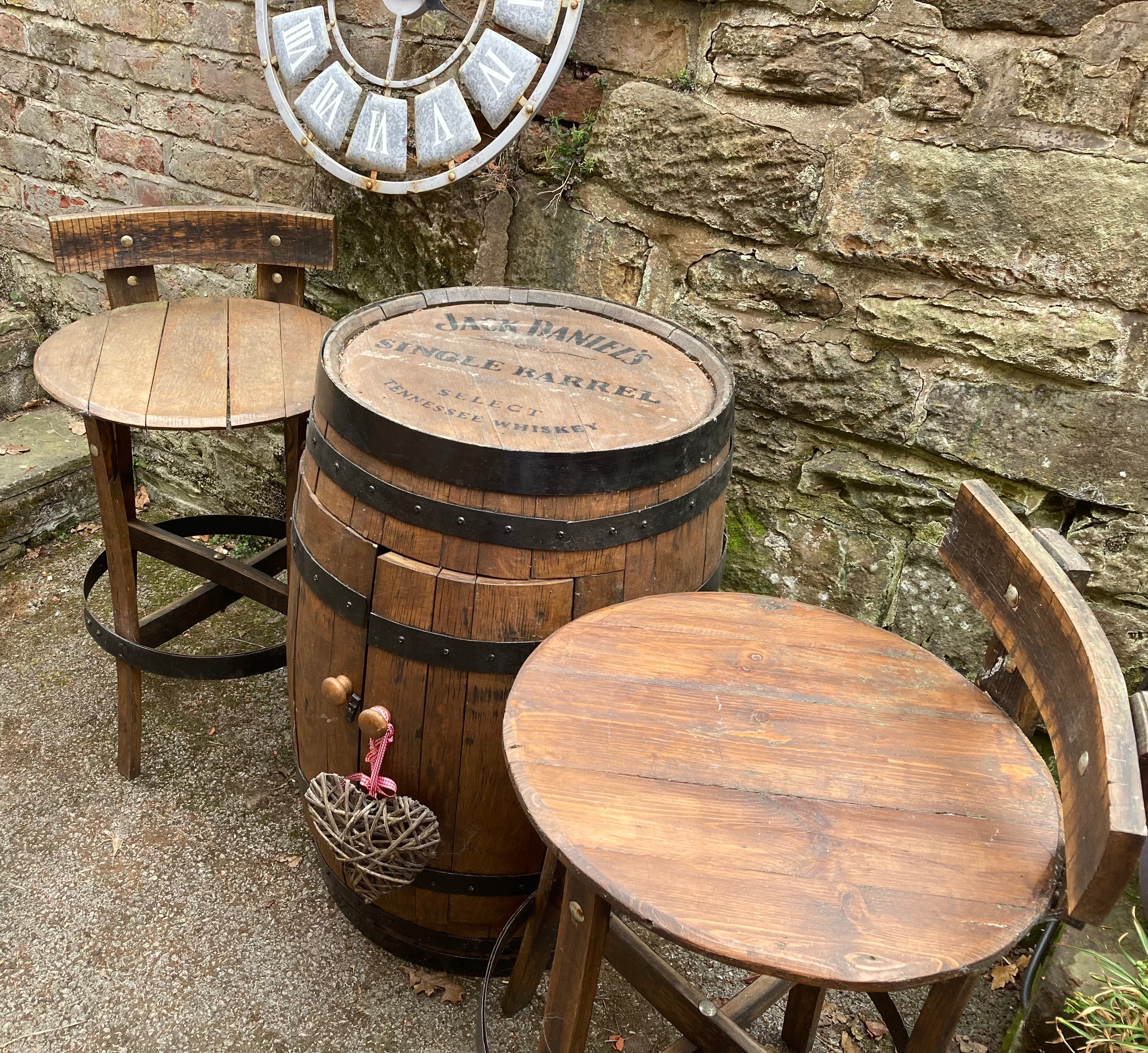 Reclaimed Vintage Solid Oak Jack Daniels Whiskey Barrel Bar / Table & 2 Barrel Top Stools
