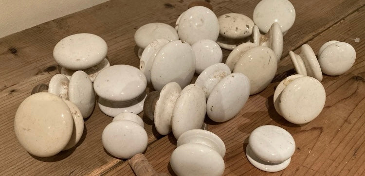 Large Job Lot of Reclaimed Porcelain Door Knobs / Handles Uncleaned & Reclaimed - See Photos