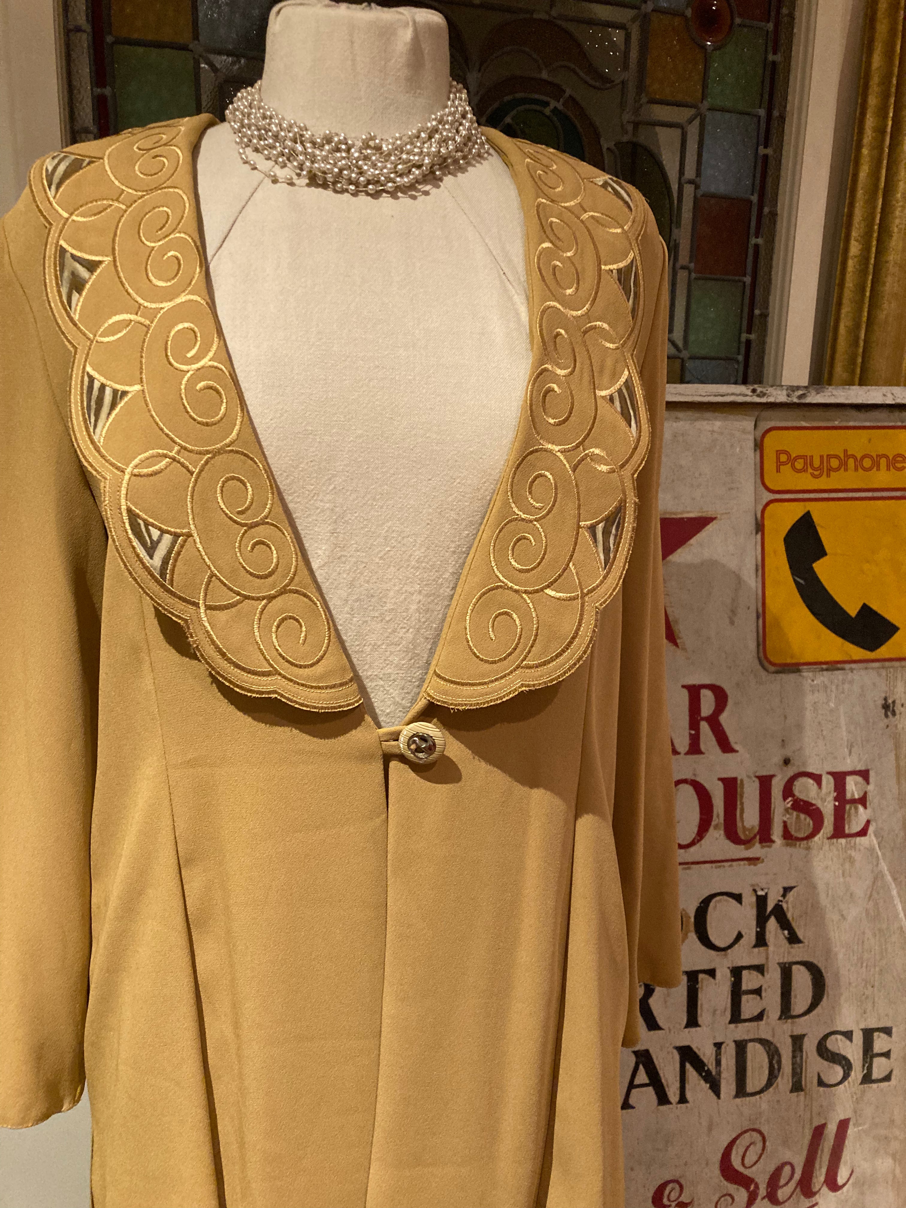 1970's Anna Marie Ladies Suit Shoulder Pads Mustard Viscose 14 Secretary Geek