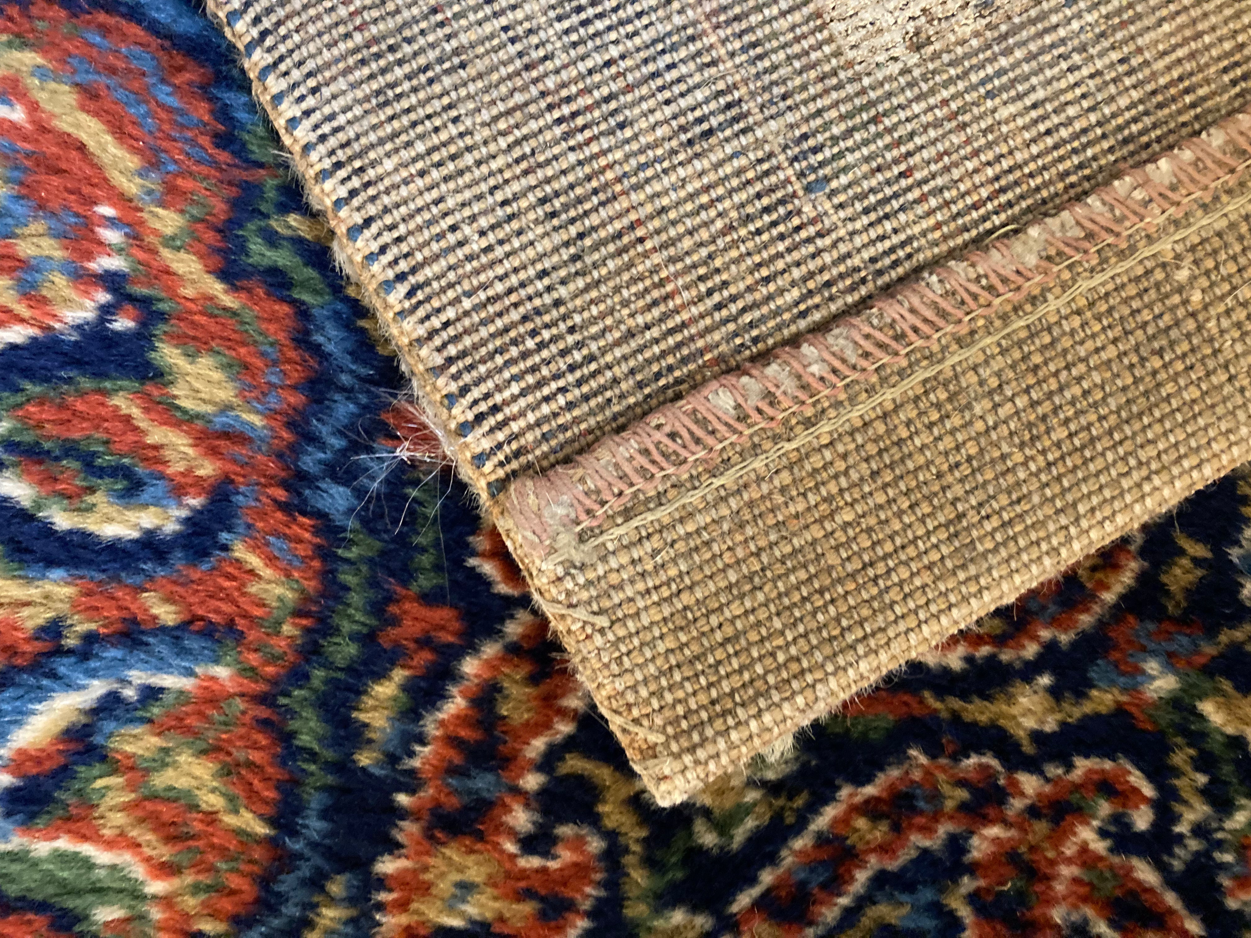 Beautiful Wool Rug Machine Made Quality Traditional Wilton Style Large 90.5 x 55.5 Inches